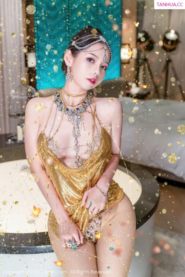 大美媚京  [XiuRen]高清写真图 2022.09.08 No.5559 大美妞儿第19张图片